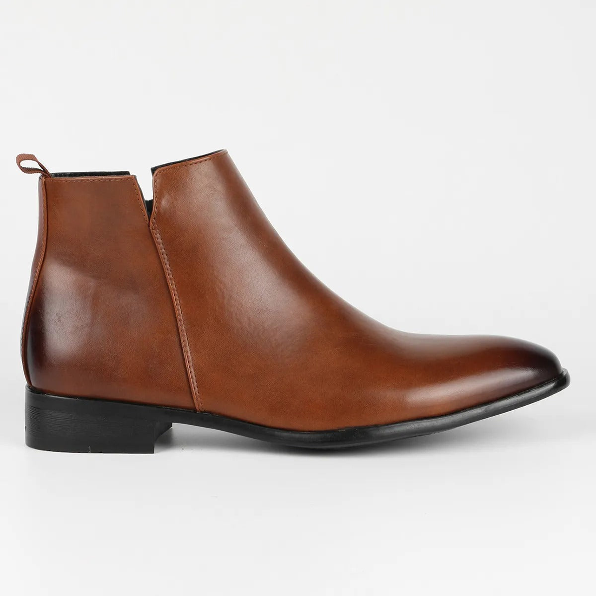 Vintage Leather Men’s Ankle Boots – Classic Appeal