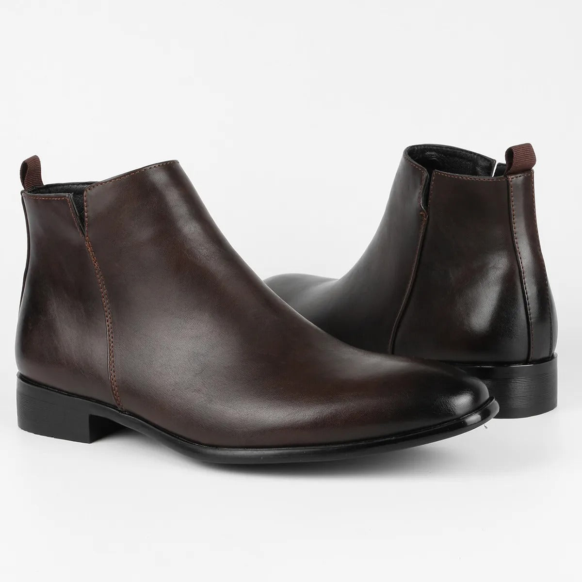 Vintage Leather Men’s Ankle Boots – Classic Appeal