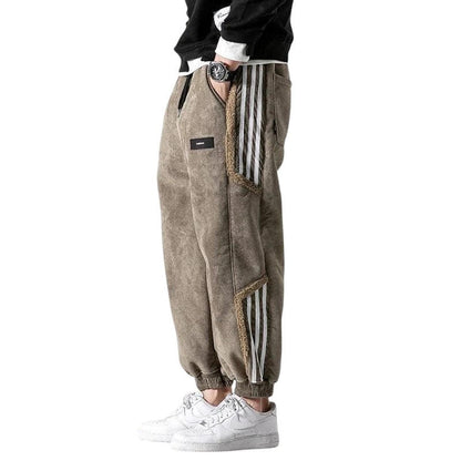 Men’s fleece-lined jogger trousers – relaxed fit with striped street style detail