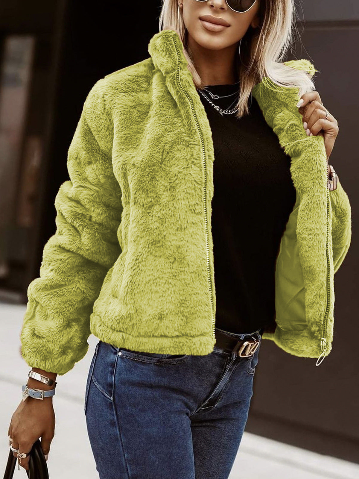 Women’s faux fur coat - oversized fit high collar with zip front - plush texture