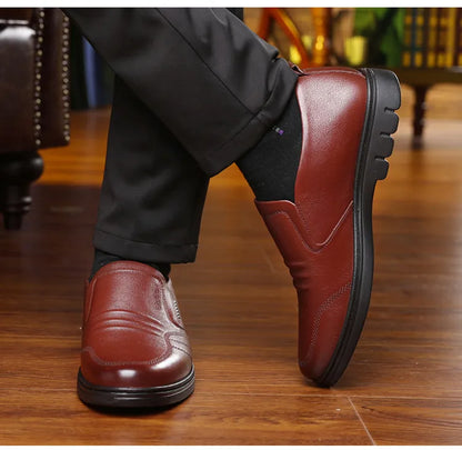 Non-Slip Men’s Leather Shoes – Comfort & Elegance